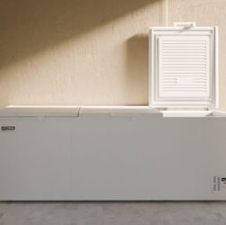 chest freezer - ilustrasi berita Modena Luncurkan Chest Freezer dan Showcase Cooler Baru untuk Dukung Pelaku Usaha