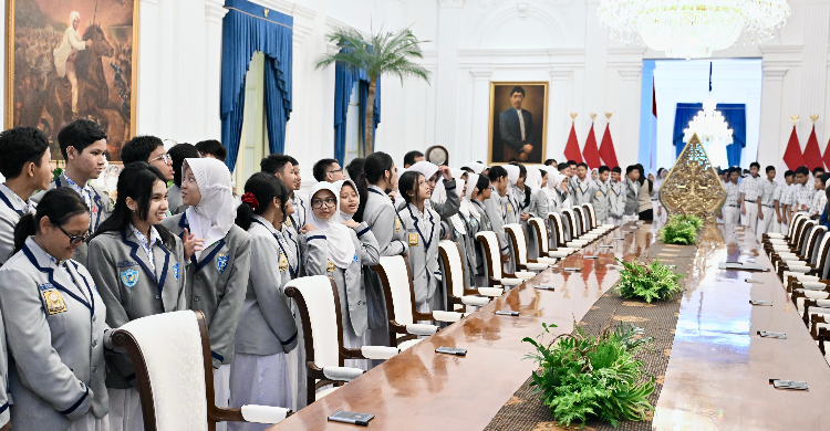 istana kepresidenan - ilustrasi berita Belajar Pemerintahan: SMPN 73 Jakarta dan UNILA Kunjungi Istana Kepresidenan