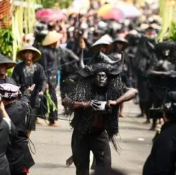 kebo-keboan alasmalang - ilustrasi berita Ritual Kebo-keboan Alasmalang Banyuwangi: Tradisi Syukur Warisan Abad ke-18