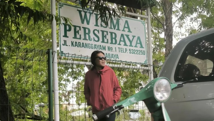 andie peci - ilustrasi berita Kabar Duka: Andie Peci, Tokoh Suporter Persebaya Surabaya Meninggal Dunia