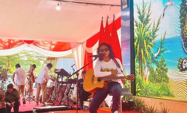 kaka slank - ilustrasi berita Kaka Slank Nyanyi dan Tanam Mangrove di Tuban: Ajak Masyarakat Peduli Lingkungan