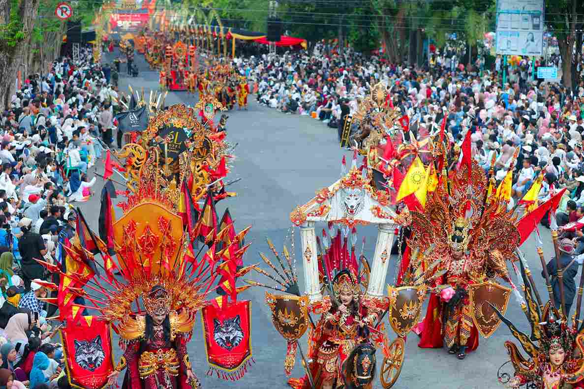 parade perang bayu - ilustrasi berita BEC 2026 Memukau Dunia: Ribuan Saksikan Parade Perang Bayu di Banyuwangi