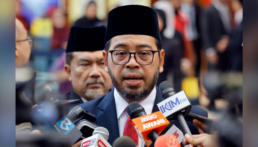 pendidikan tahfiz - ilustrasi berita Kerajaan perkasakan pendidikan tahfiz seiring arus perdana, kata Zulkifli