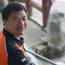penghantar makanan - ilustrasi berita Penghantar makanan Wang Jibing raih Anugerah Sastera Lu Xun lewat karya puisi