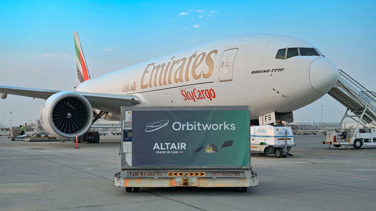 emirates skycargo - ilustrasi berita Emirates SkyCargo angkut Altair-1 dari Dubai ke AS untuk peluncuran Oktober 2026