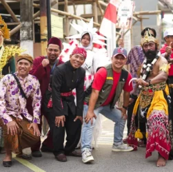 pesta karnaval - ilustrasi berita Pesta Karnaval HUT Ke-81 RI RW 06 Kelapa Dua Tangerang Berlangsung Semarak