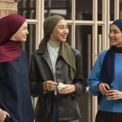 rok panjang - ilustrasi berita Ide Outfit Hijab dengan Rok Panjang yang Stylish