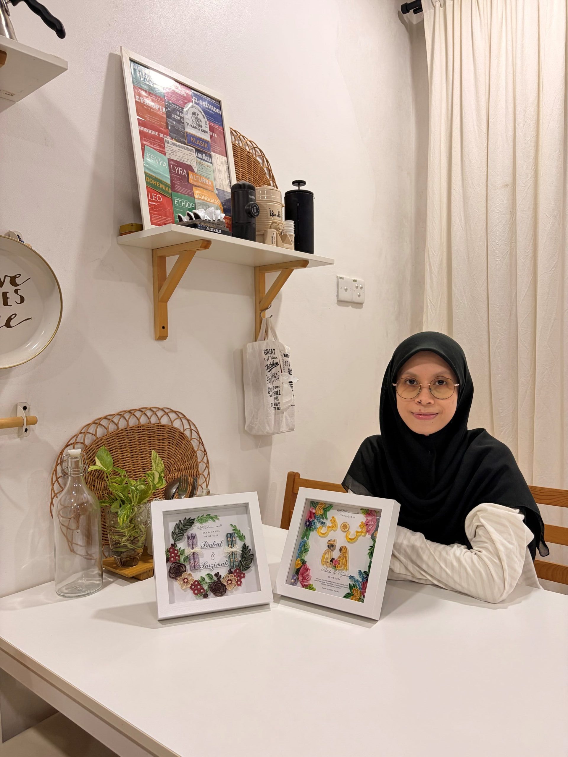 sentuhan nik - ilustrasi berita Sentuhan Nik Ubah Kertas Jadi Karya Penuh Makna