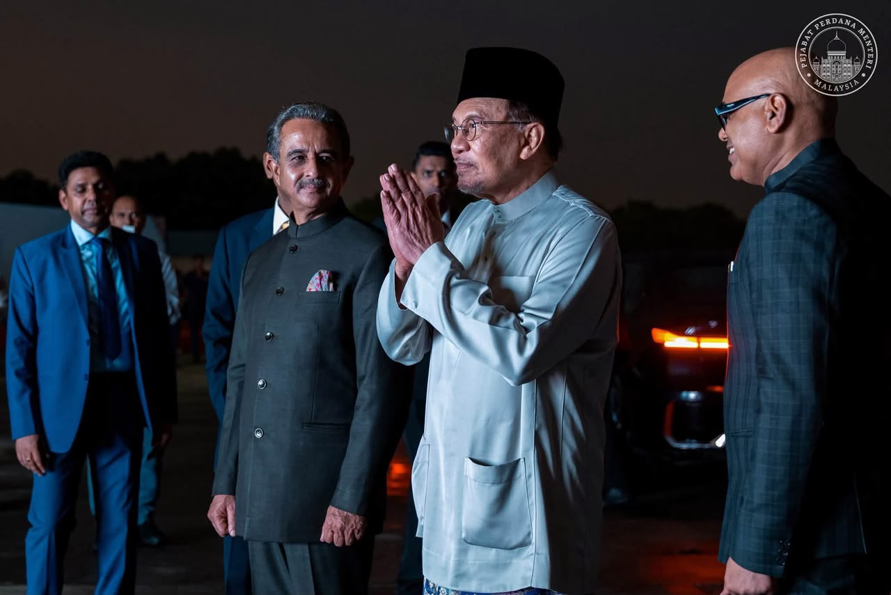 anwar tiba di new - ilustrasi berita Anwar tiba di New Delhi, hadiri Sidang Kemuncak BRICS ke-18