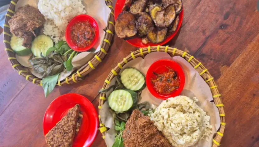 warung nasi - ilustrasi berita Bule Australia Buka Warung Nasi Sedep Mantep di Jogja, Sambalnya Bikin Ketagihan